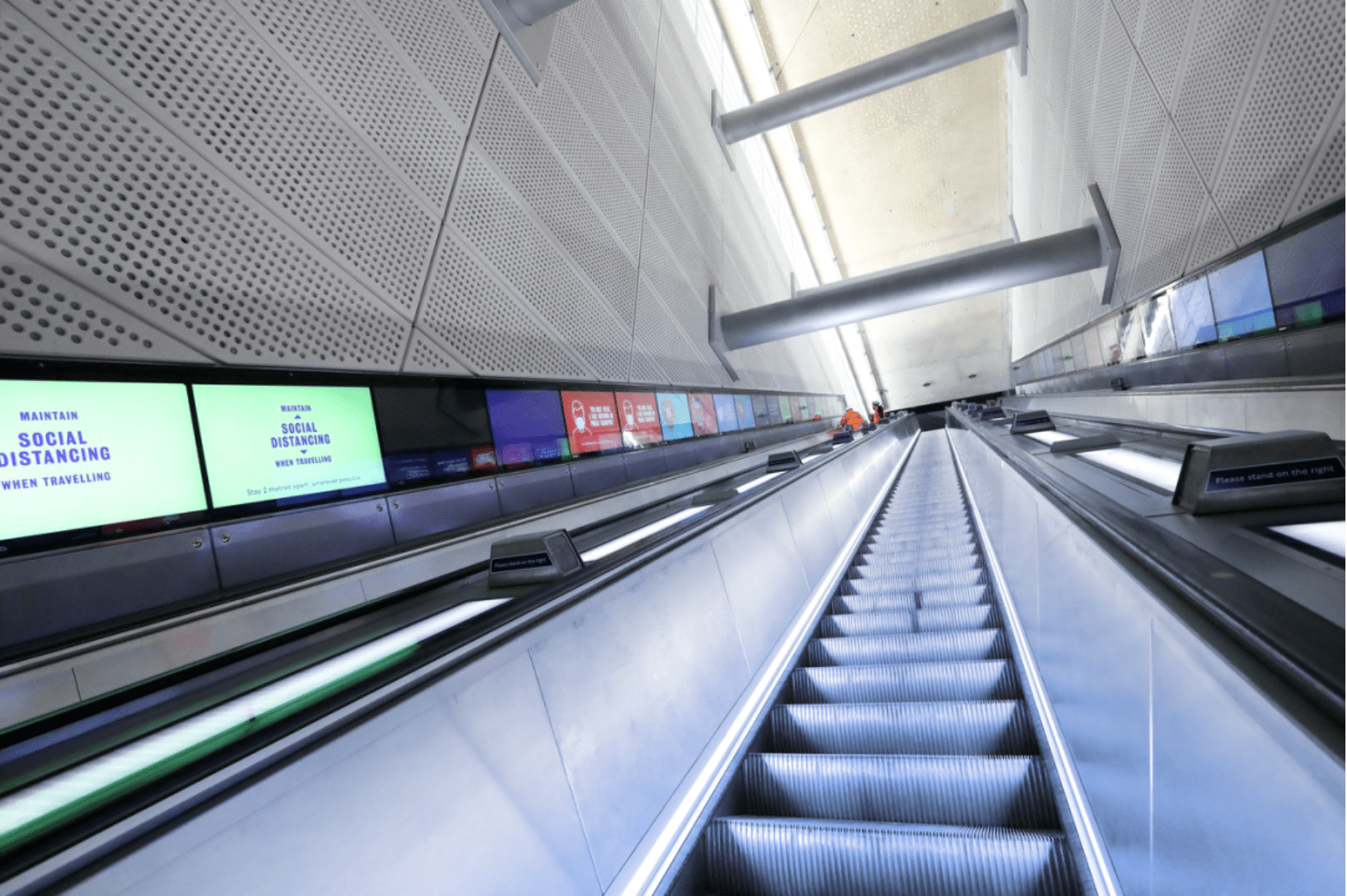 女王线驾到64部奥的斯自动扶梯再为伦敦增辉