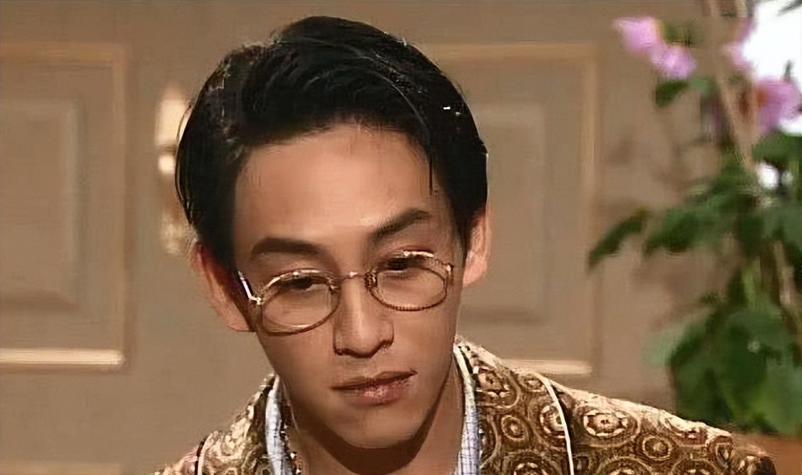 至今未婚未育,弟弟已定居内地_吴启明_香港_因为