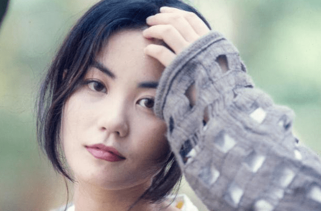 原创 王菲被曝和李威龙结婚,谢霆锋紧急回应,网友:娱乐圈真是乱啊!