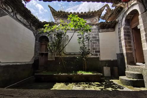 是想告诫后人,人有多少德行,就能获得多少财富,李家大院在历时百余年