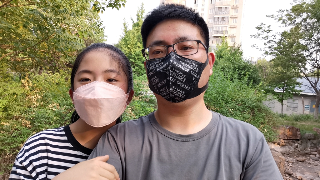 短视频UP主的创作利器，智云SMOOTH-Q4 COMBO套装体验