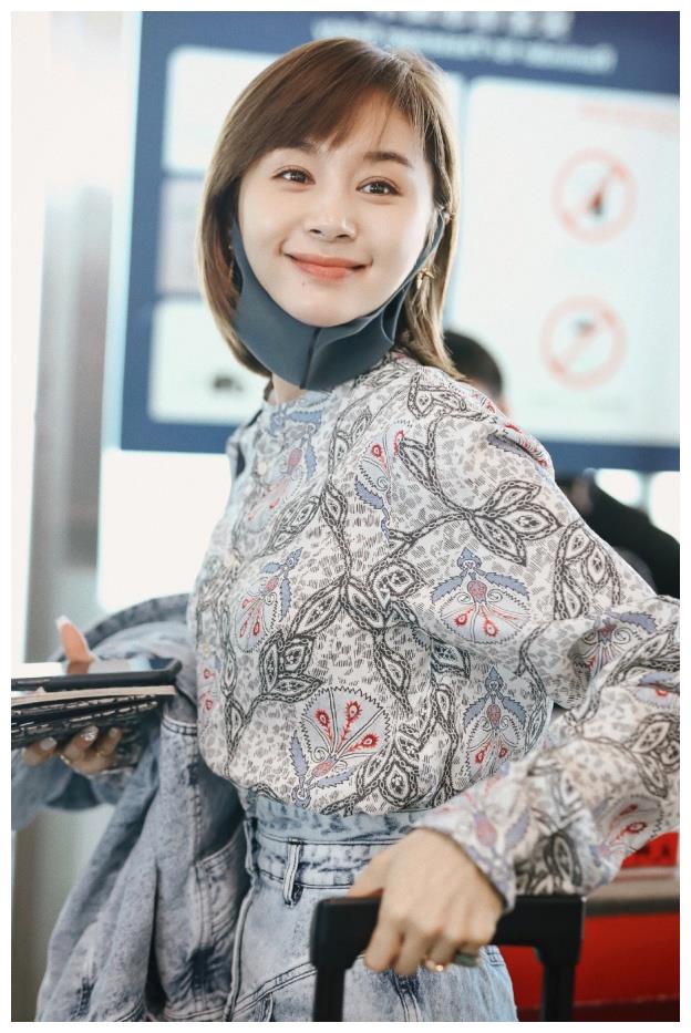 王子文素颜现身,连安全裤都不穿,难怪走出172cm气场!