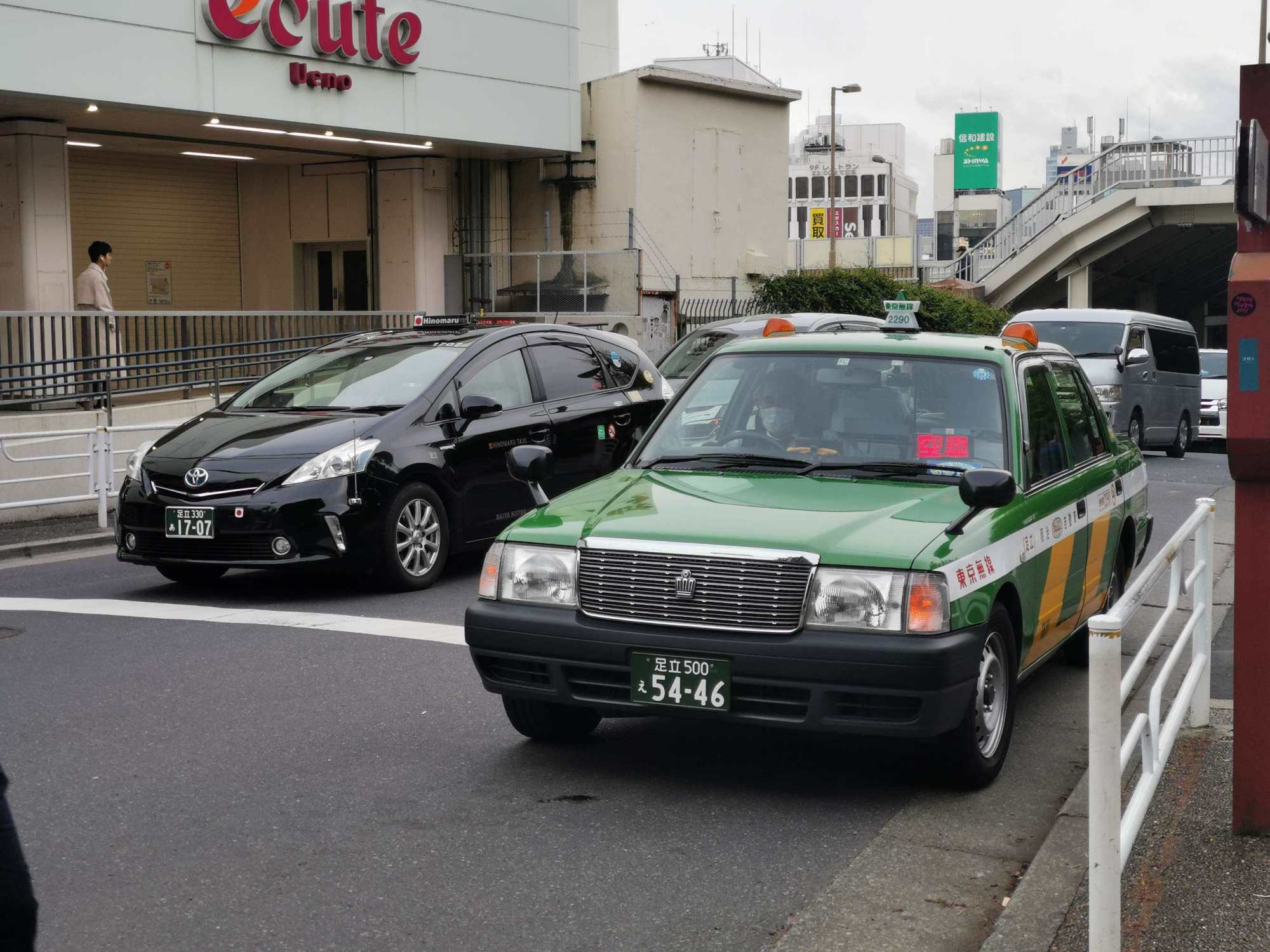 原创日本出租车为什么每天都要洗车每天都光洁如新