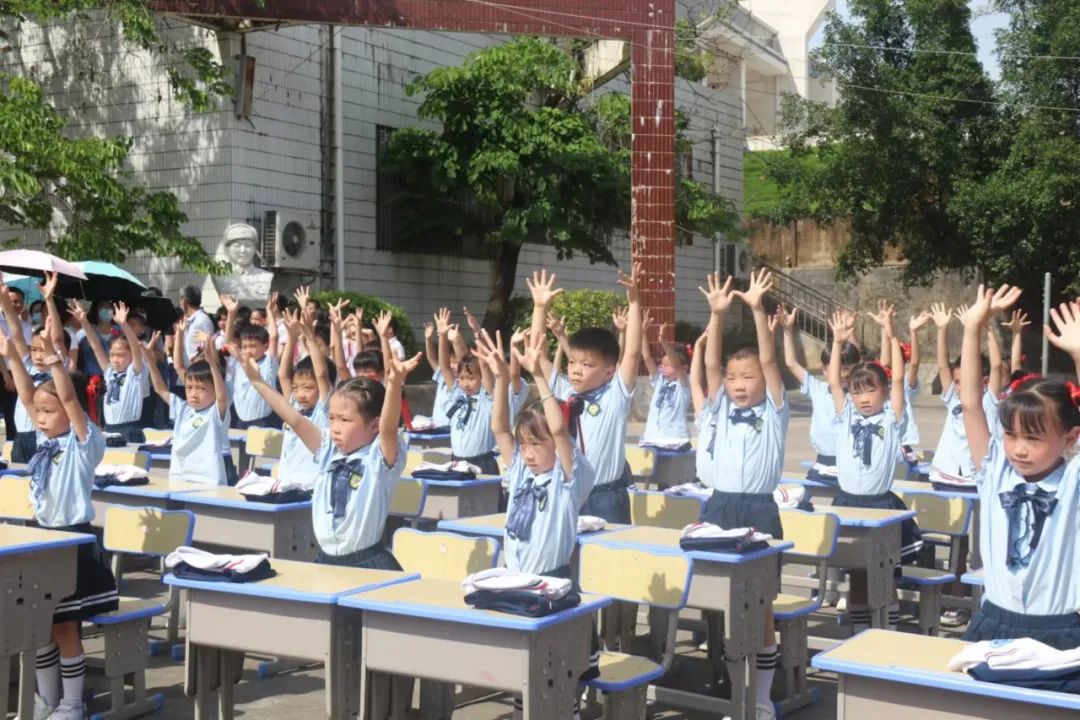 定南实验学校 2021-2022学年度第二学期"双减"成果展示暨新教育期末