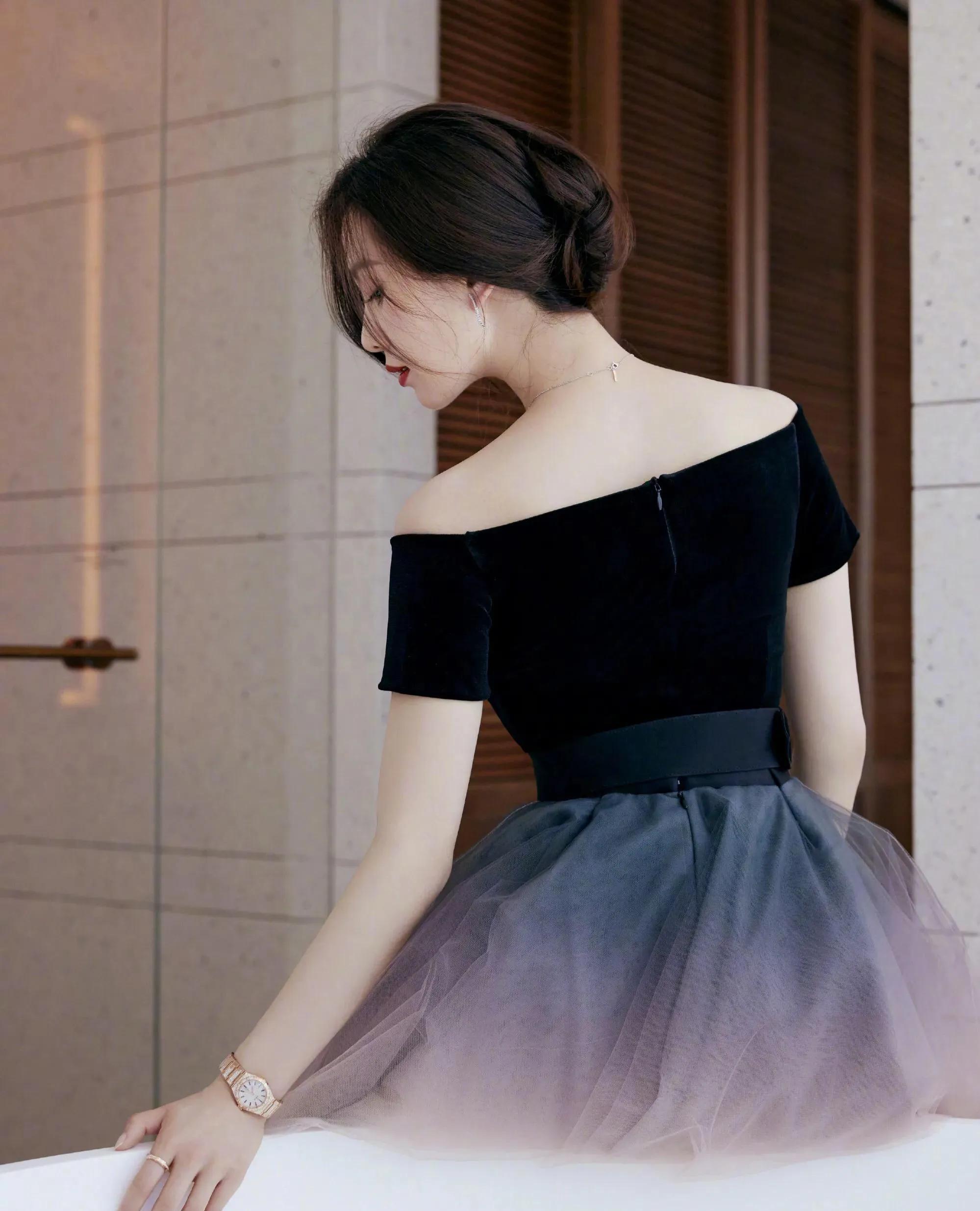 原创衣服外穿难看看倪妮的身材衣式礼服才知道什么是美得高级