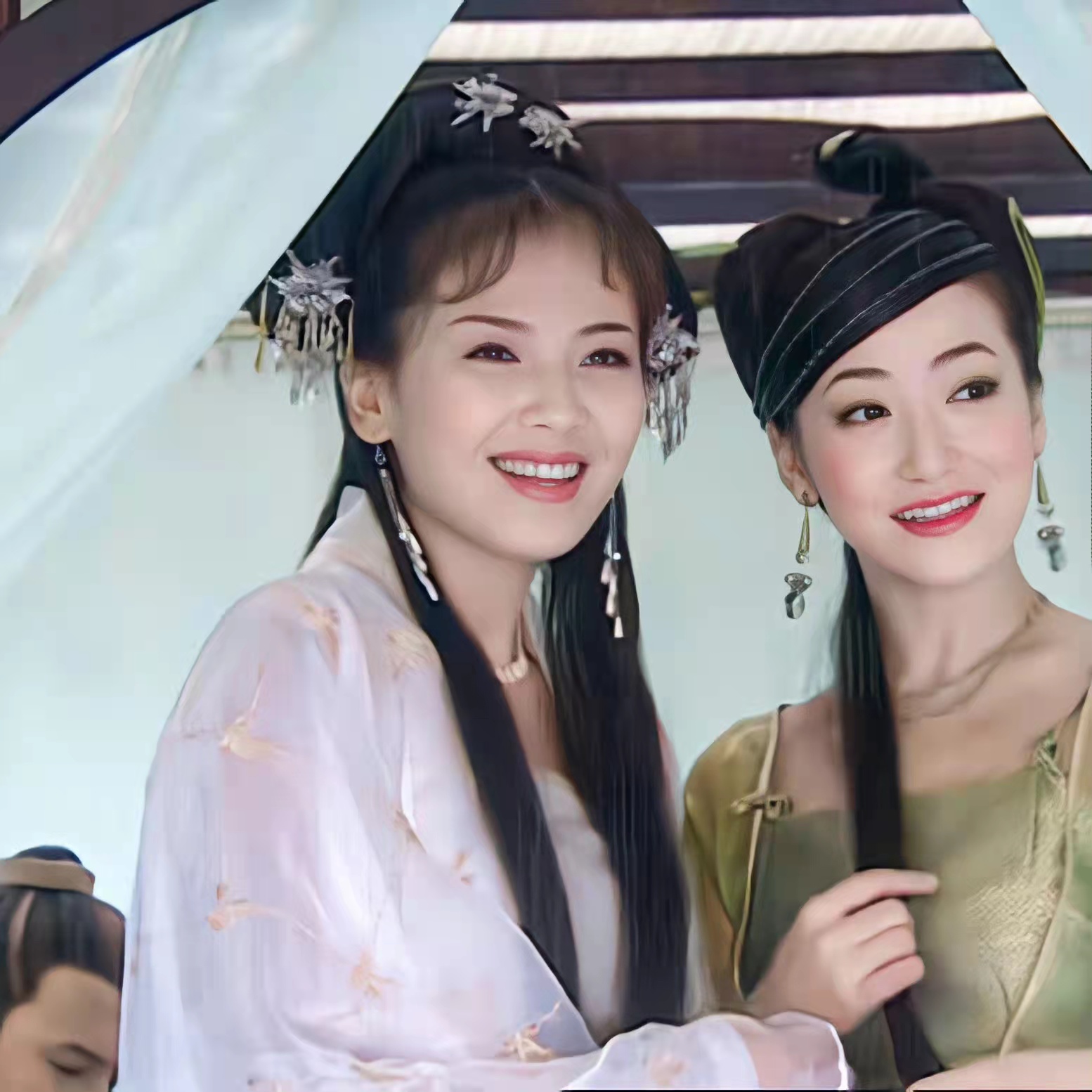 《白蛇传》中的白素贞一颦一笑之间都带着温柔的气息,虽说不敌赵雅芝
