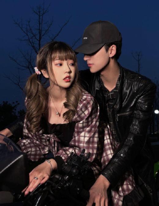 郝一点线下活动照曝光,毫无"小娇妻"气质_照片_女网_刘思瑶