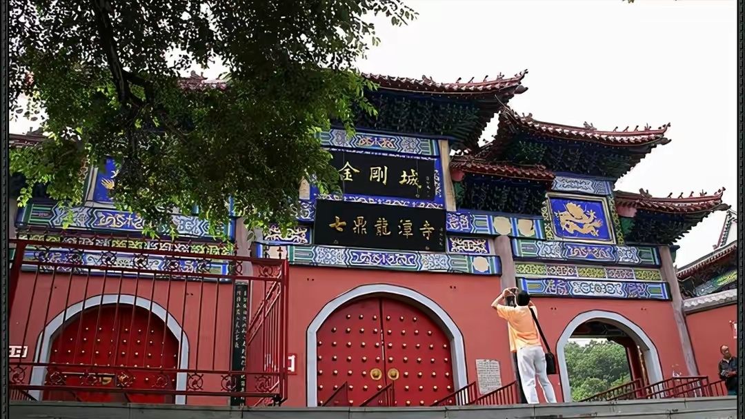 原创辽宁龙潭寺的秘密潭水永远抽不干地道中还有大批黑色大蛇