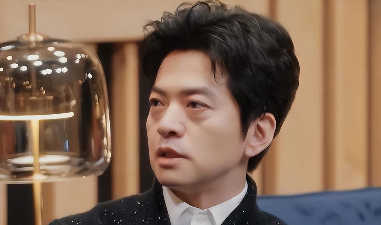 李建光有一次打电话给谭咏麟,请他来《声生》拜托,谭咏麟的回答很有趣