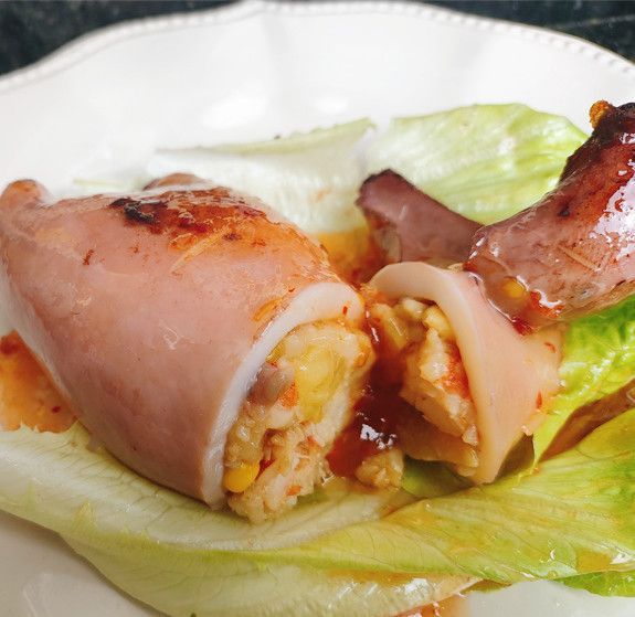 大饭桌教你超有料泰式鱿鱼包饭,鲜香劲道十个不够吃_步骤_酱料_美味