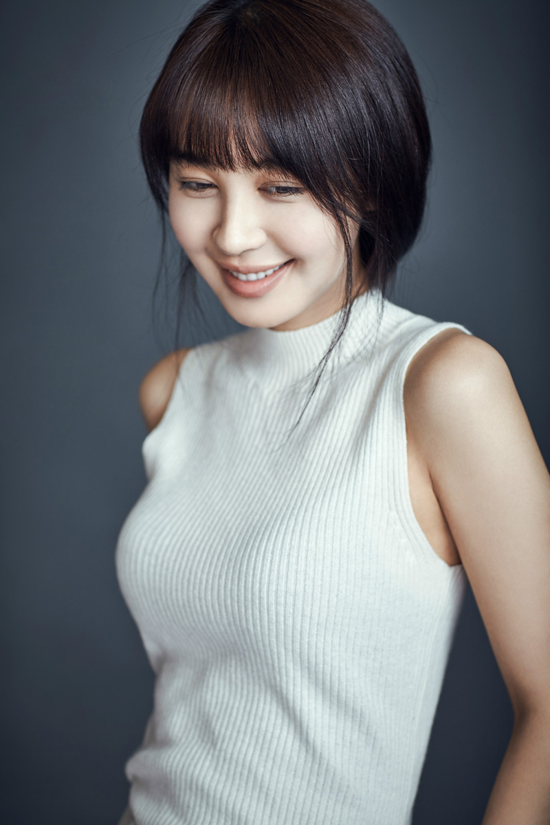 黄晓明的劲爆爱情:"潇洒教主"的3位前任好女孩,不敌时尚美模_刘懿