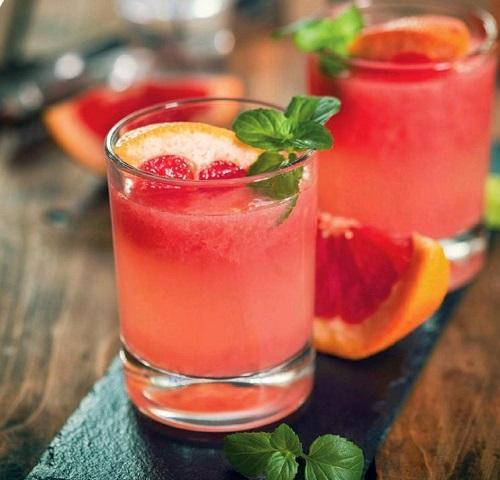 姑娘夏日必备美食西柚柠檬水低热量精神好好处一个手指数不完