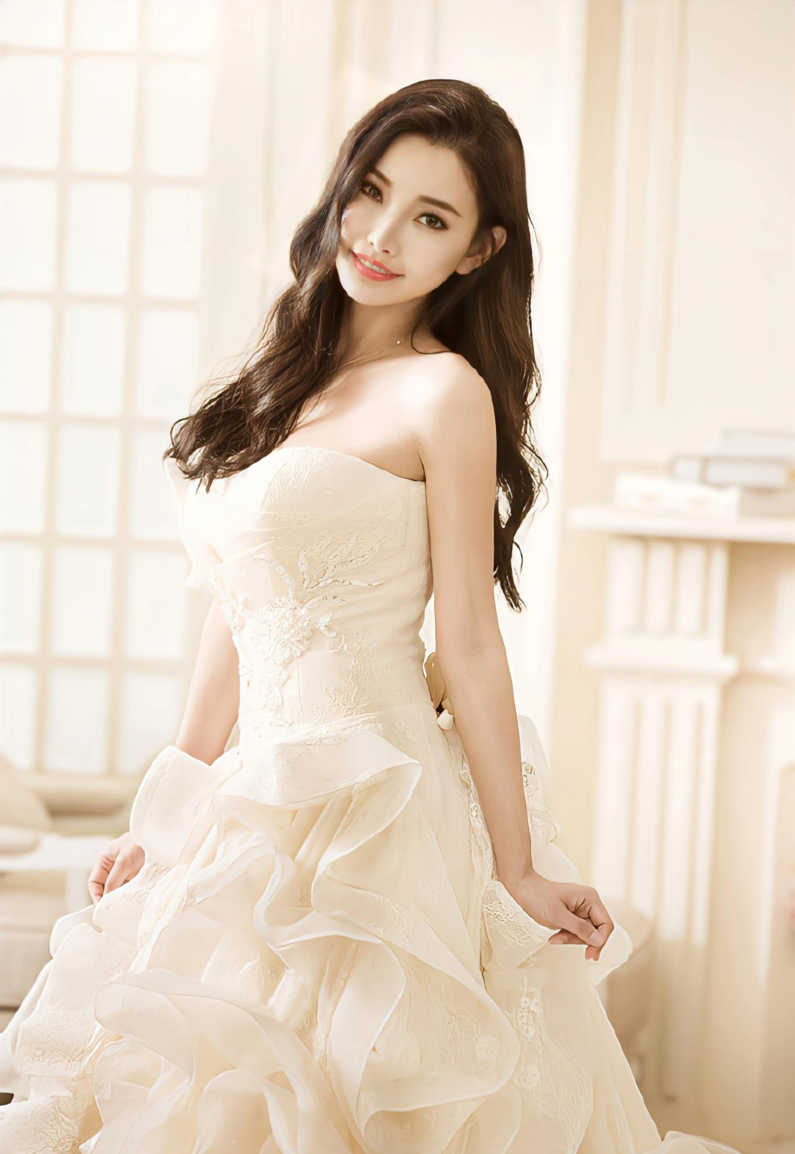 原创虽然不红但是真的好美史上最难捧红的晶女郎童菲