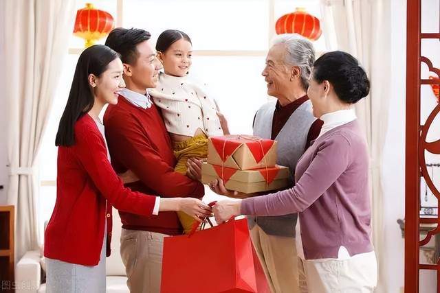 中国人送礼也非常讲究诚意,送礼送的最重要的是你对别人的尊重和重视.