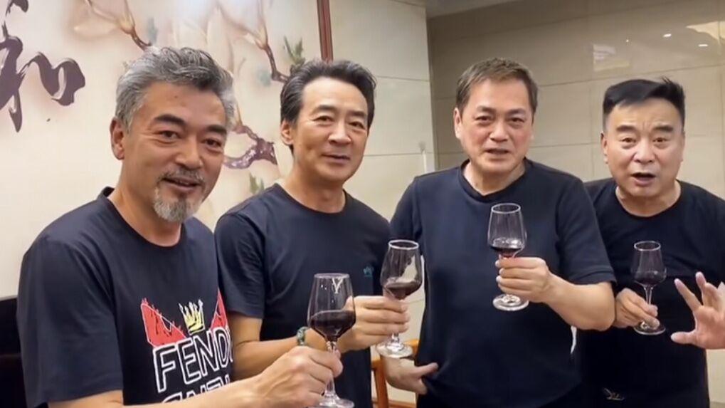 专用户齐聚,65岁寇振海状态年轻,汤镇宗却老到认不出_何涌_视频_岳跃