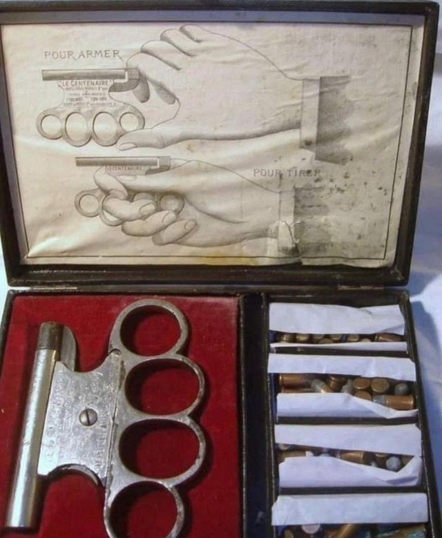 1800年代的稀有古董黄铜指节枪,看这使用说明,总感觉会打到自己.