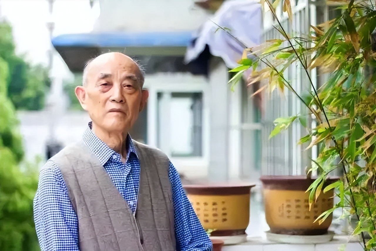 大字不识的放牛娃成为首位推拿国医大师李业甫的人生很励志