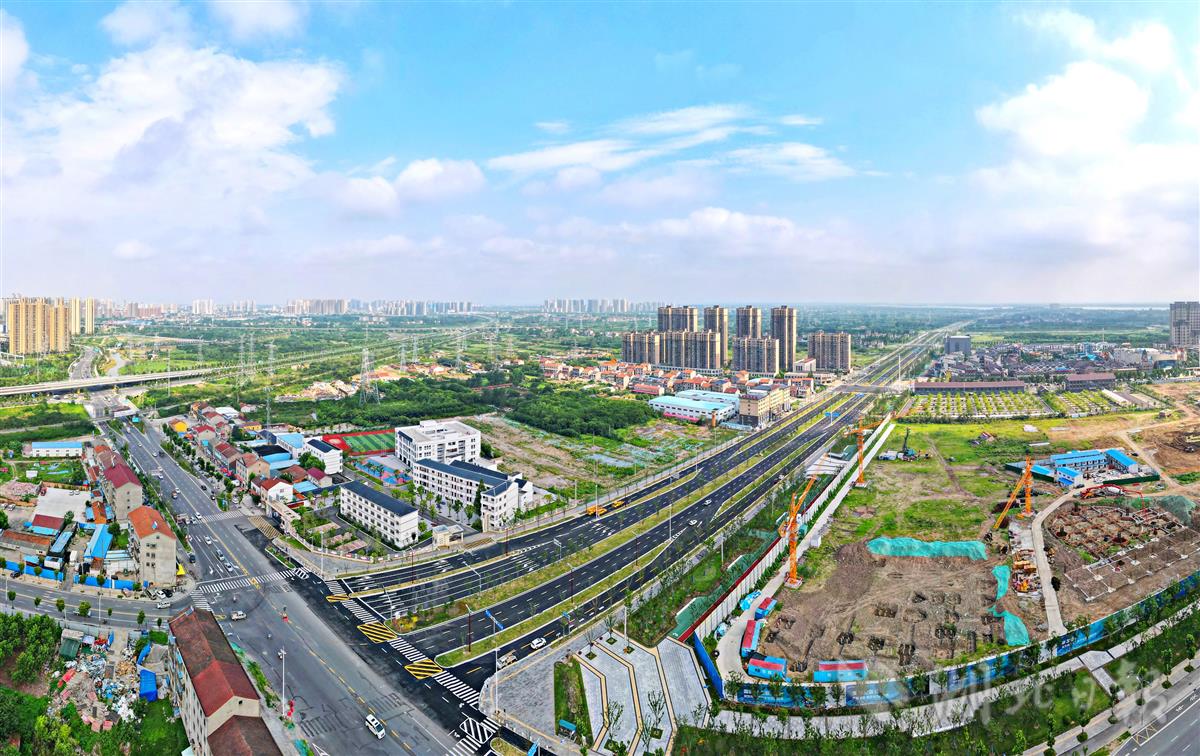 湖北荆州最宽城市主干路长湖大道建成双向10车道