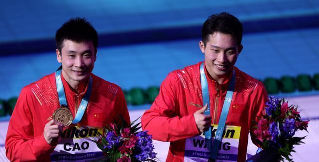 原创中国第8金王宗源加冕双冠王狂赢队友曹缘69