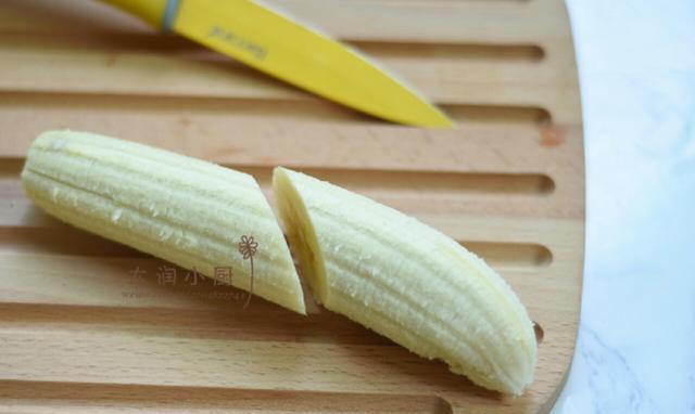 一根牙签能将香蕉变成心形不用烤箱能做出外脆内软的口感