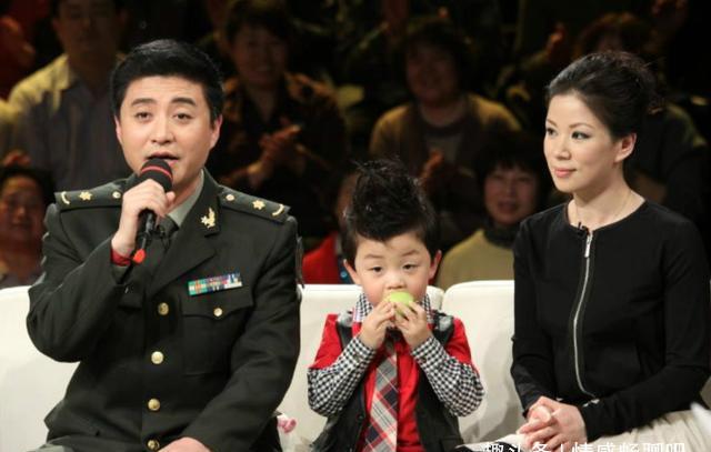 近况曝光,满头白发鱼尾纹严重,45岁却活像70岁模样_身体_高明婷_相声
