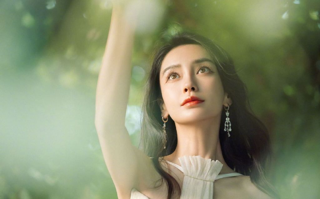 原创angelababy二次生长悠游三亚大片出道就长这样甚至变得更好看