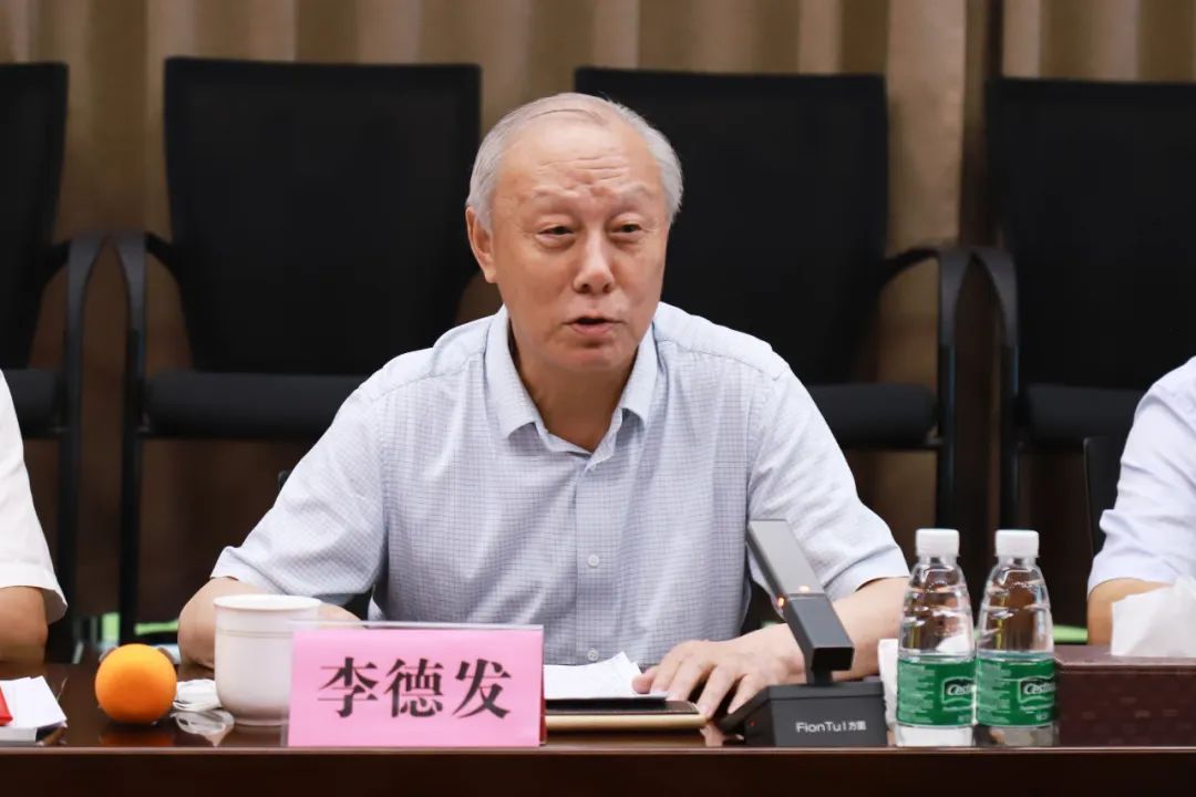 中国工程院院士李德发,谯仕彦一行莅临牧原调研低蛋白日粮技术研发