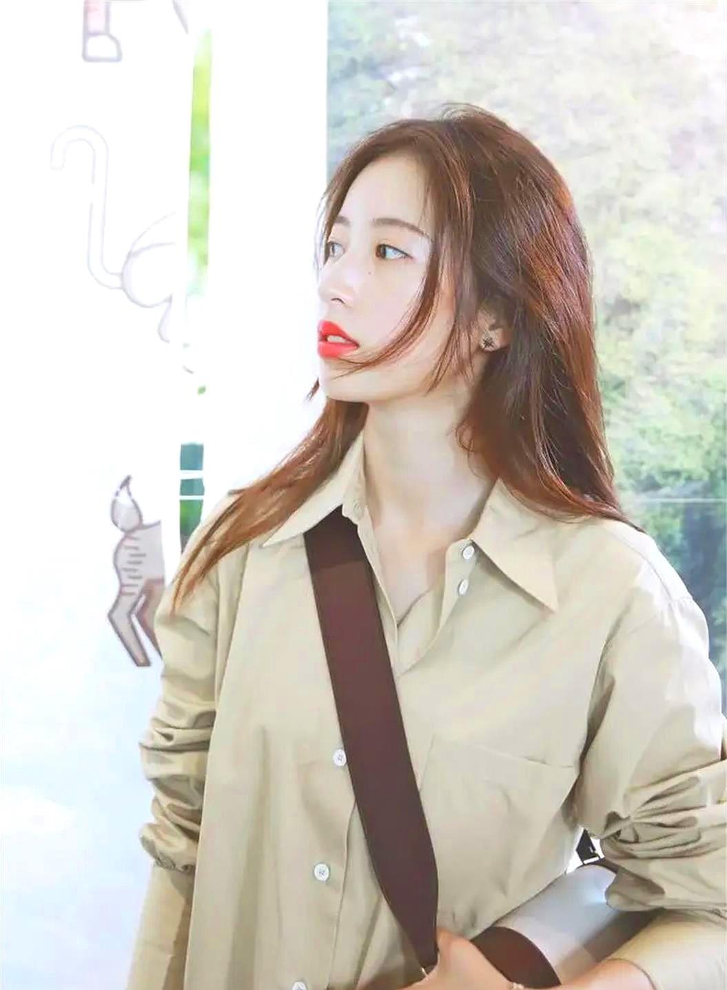 影视演员-周雨彤个人生活写真相片集(二)_支持_公益_网络