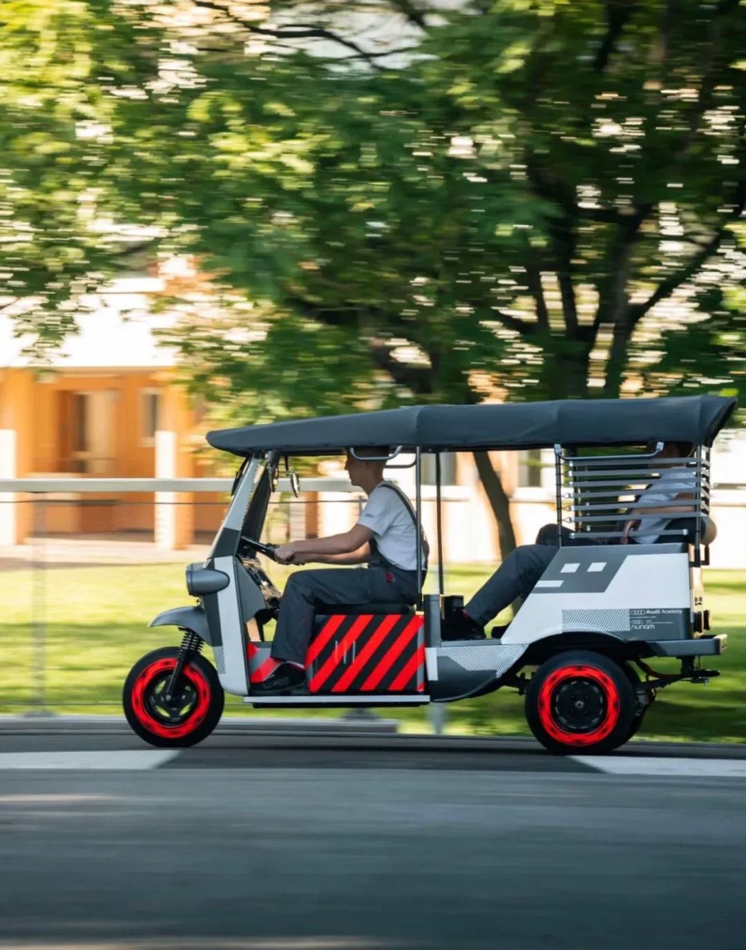 奥迪出 三蹦子 了 项目 E Tron 品牌