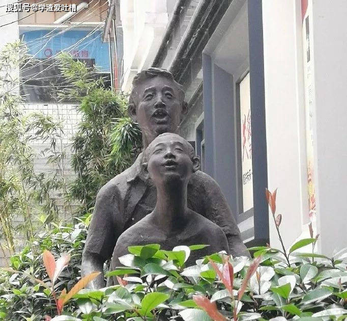 “以为你们在开车…对不起,原谅我第一眼想歪了!”