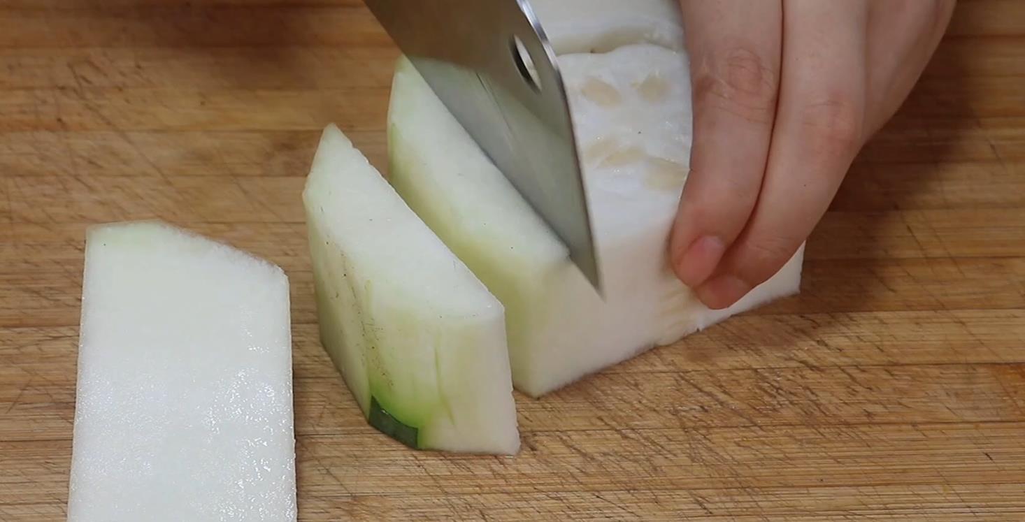 原创洋葱和冬瓜是绝配冬天我家一周吃2次天天吃都不腻