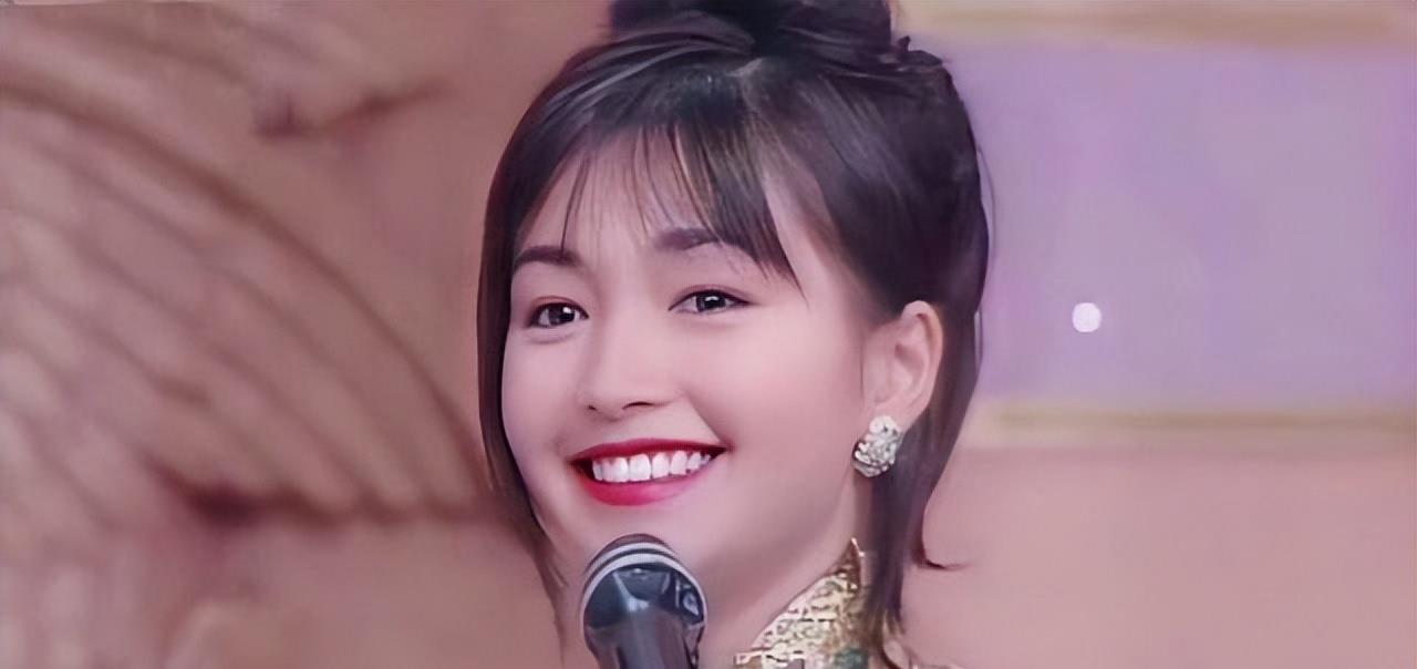 "小辣椒"李绮红:24岁爆红,因患精神病退圈,丈夫治愈我半生伤痛_郭襄