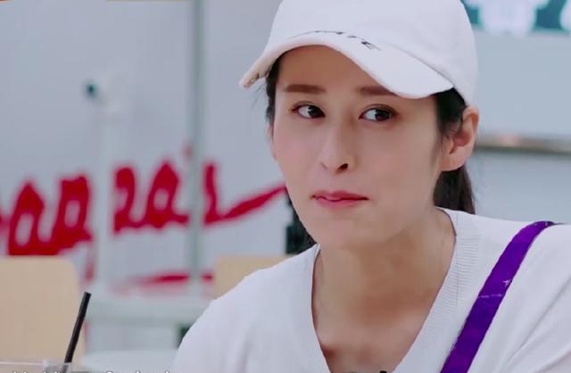 程莉莎:你和付辛博谁成熟,颖儿:废话,随后6字吐槽却太宠溺!