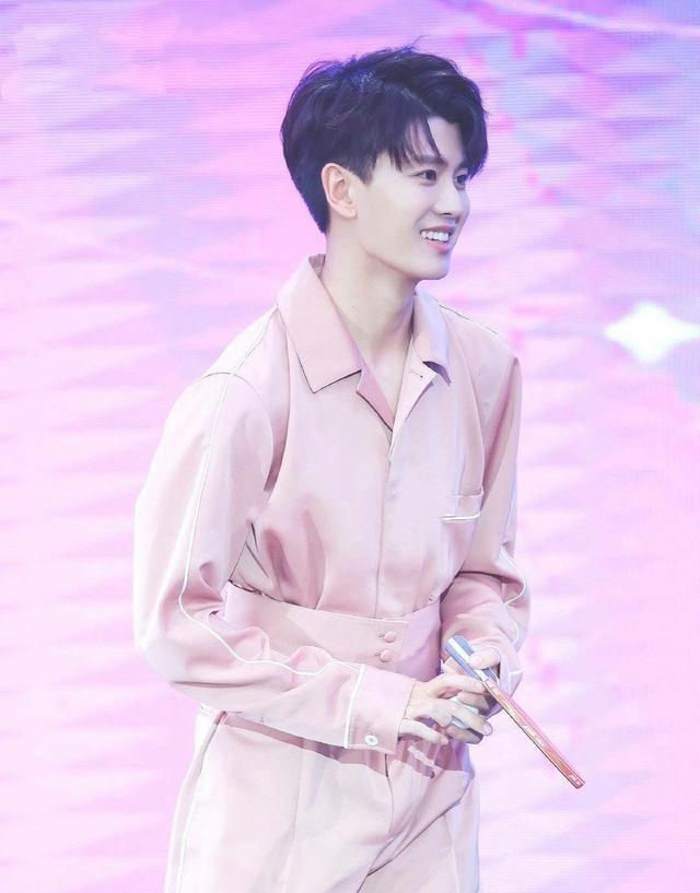 人间大三念想:人间理想肖战,人间妄想王一博,任嘉伦却戳中笑点_状态