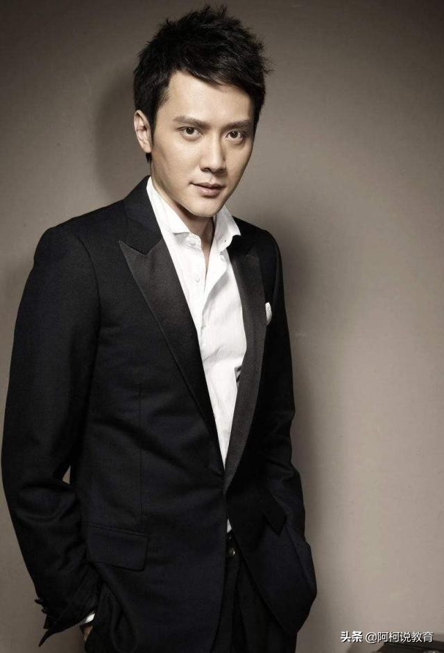 原创赵丽颖冯绍峰分手赵中专毕业冯什么学历难怪他们会分手