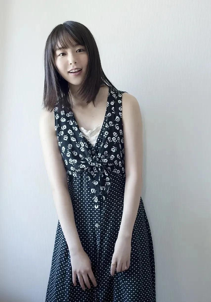 海岛美女唐田英里佳