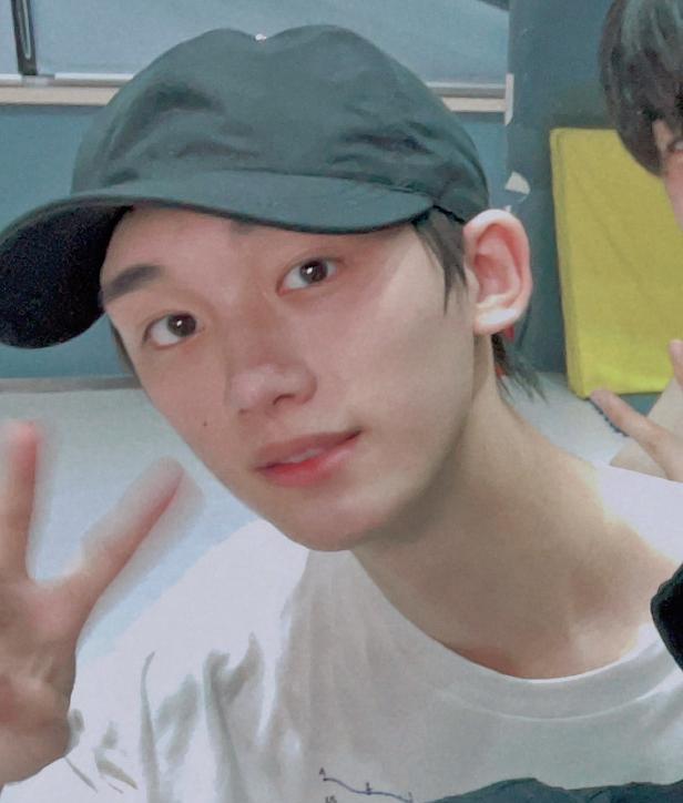 时代少年团自拍素颜照,7位成员同框超有青春感,宋亚轩好奶萌_马嘉祺