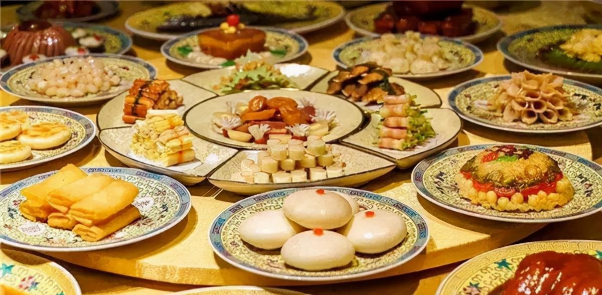 原创古代皇帝吃完饭剩下的饭菜是如何处理的说出来你别不信