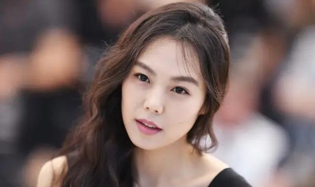 韩国性感女明星排行榜_韩国最性感的女星排行榜前10位,第一位可能会让你失望