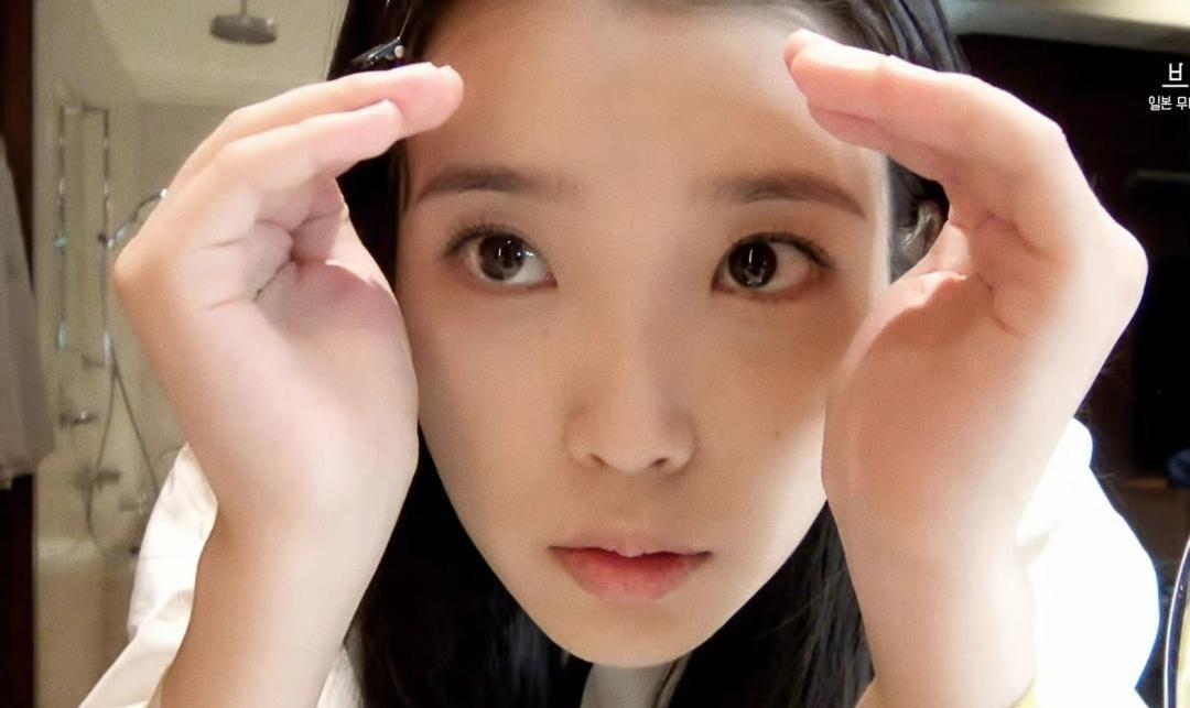 原创刘半夜偷方便面脸上浮肿电影中女神的形象几乎崩溃了