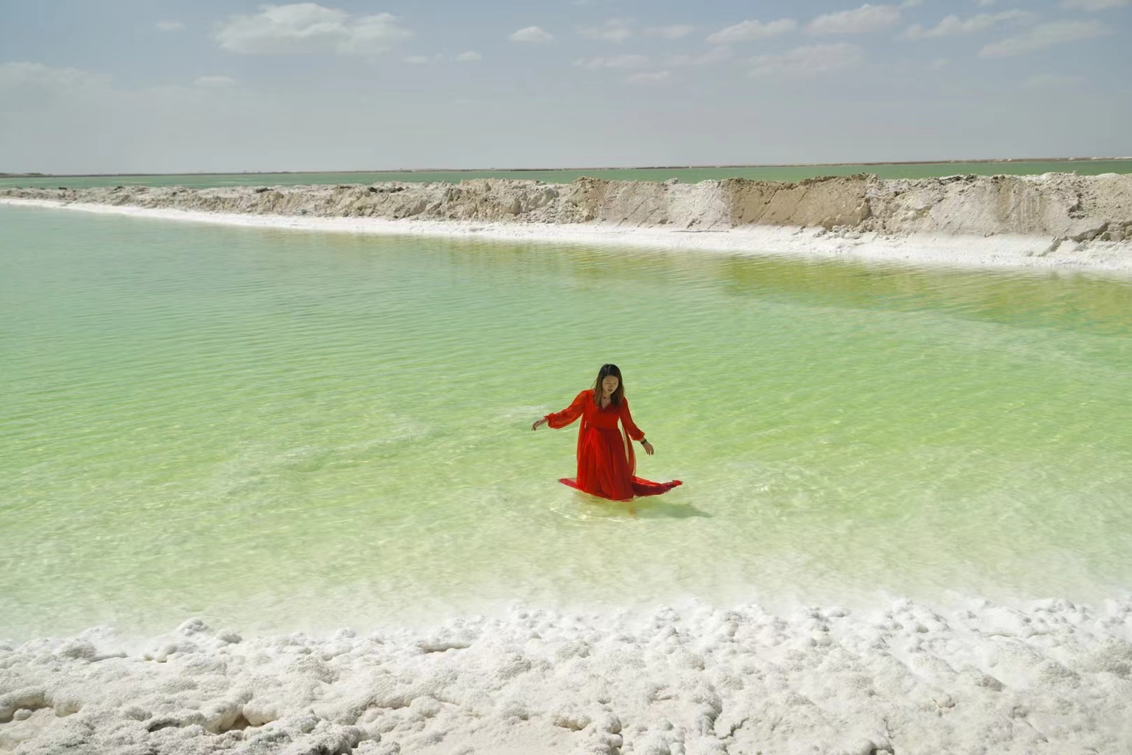 世界最大的盐湖察尔汗盐湖，如梦幻般，承载着你我的故事，太美了