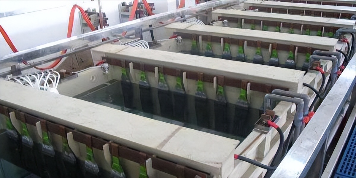 铝型材氧化着色出现黑白点的原因_手机搜狐网