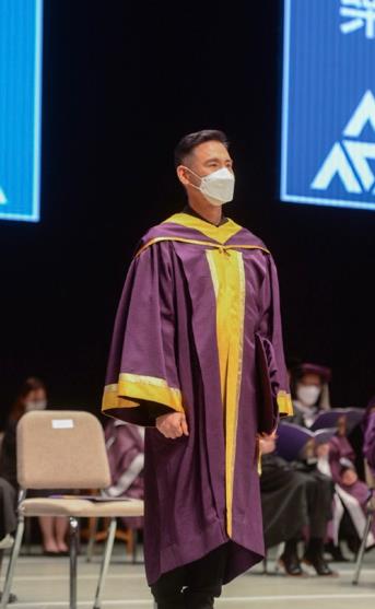 张学友获颁apa荣誉博士证件照罕曝光古天乐王祖蓝获荣誉院士