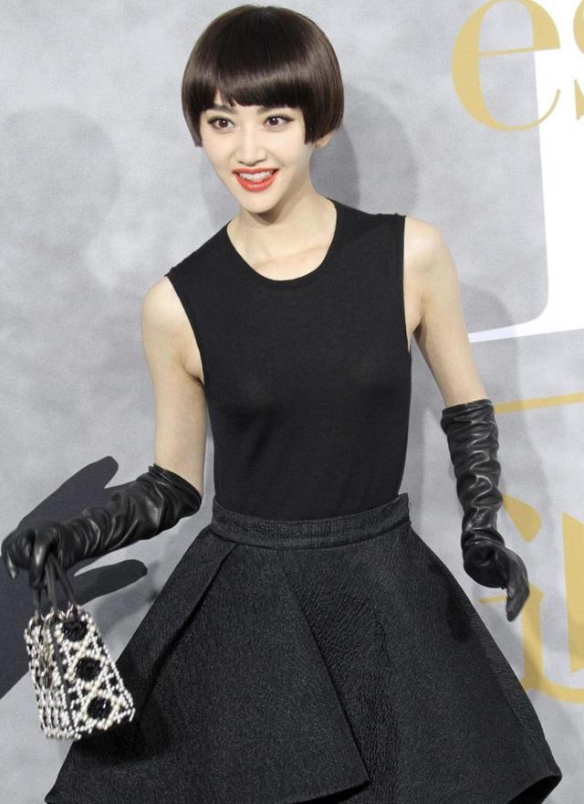 原创景甜终于换发型复古波波头配黑色连衣裙摩登精致优雅精致