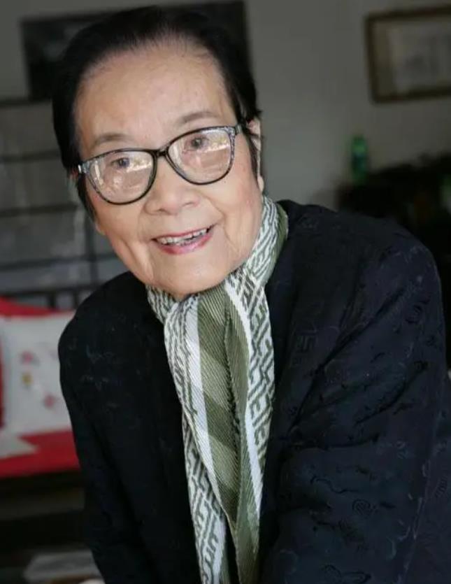 15年前,预言如今的中国必然崛起,国学大师叶曼,到底是何来头?