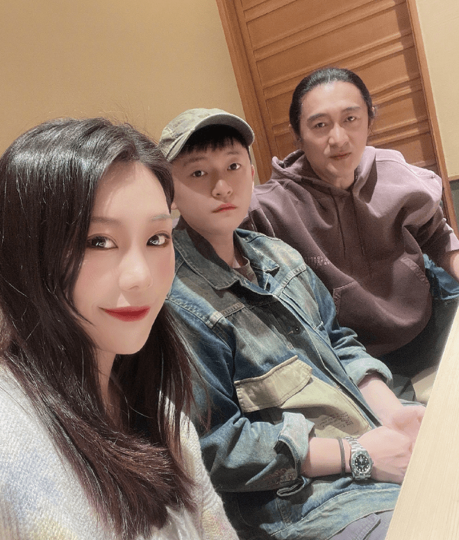 原创黄安透露租房住原因坦言有2000万自己爽不好吗非得留给儿子