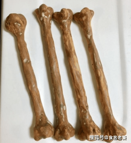 在日本买了4根“骨头”，花了800元，结果被网友喷到“怀疑人生”