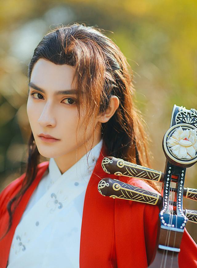 看看黄靖翔就知道了,简直不要太帅!_颜色_白色_造型