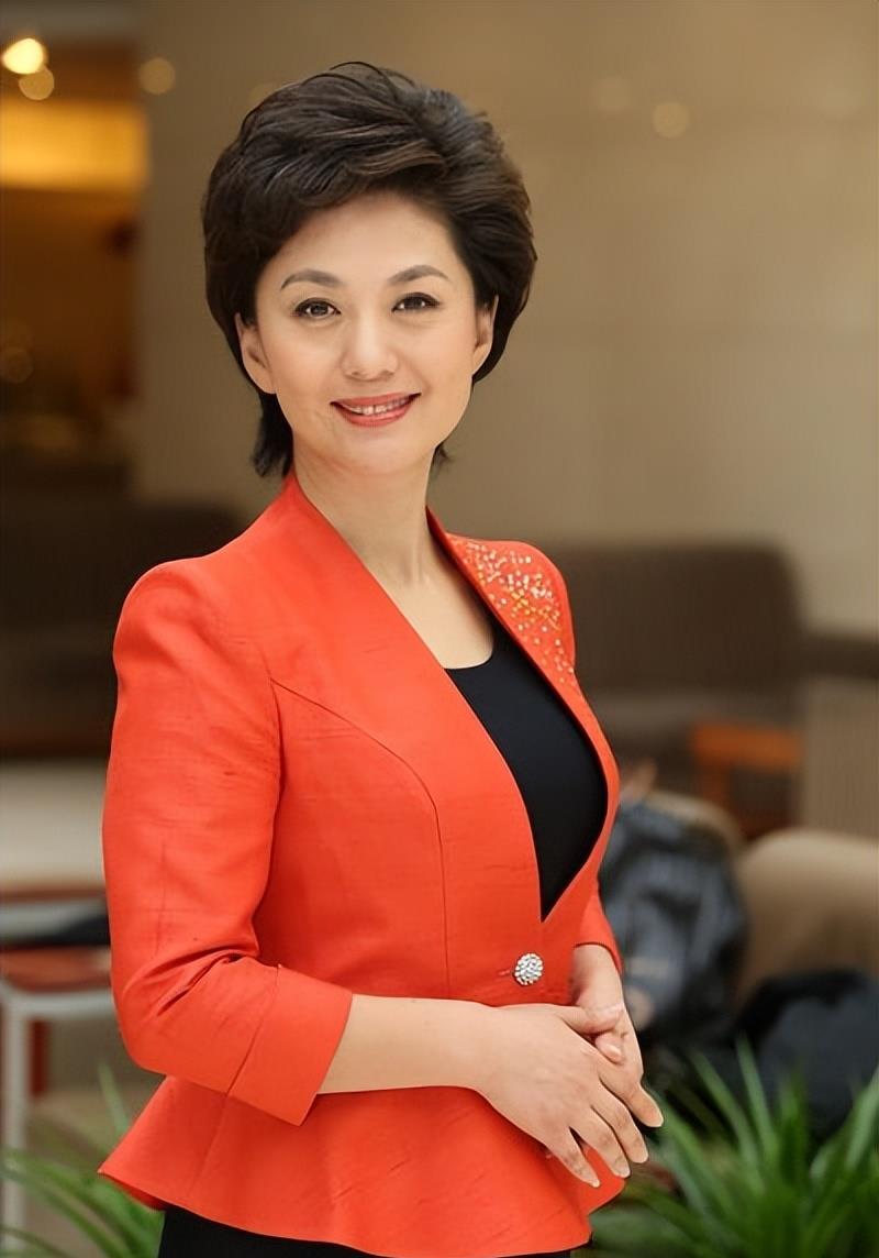 央视主持人海霞:嫁给清华大学教授,22年恋爱,女儿继承母亲的美貌_广播