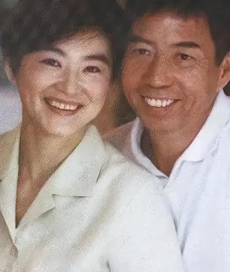 "潇洒贵妇"林青霞:二十年的琼瑶梦,生日获赠丈夫11亿别墅_邢李源_豪宅